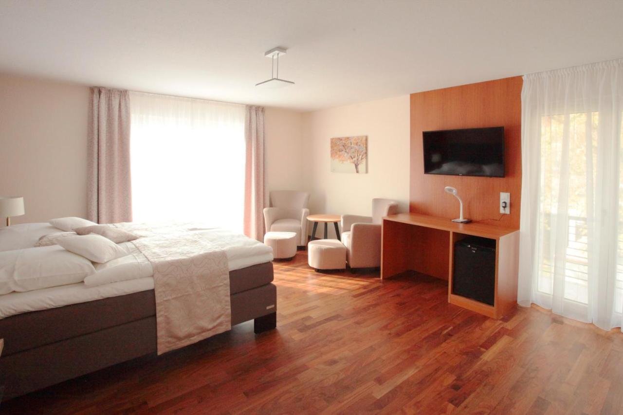 Lamex-Inn Hotel & Restaurant Келкайм Екстериор снимка